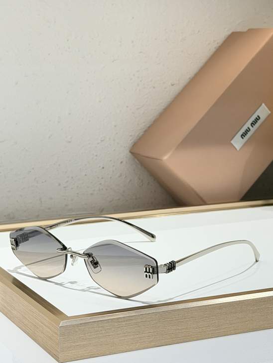 Picture of Miu Miu Sunglasses _SKUfw80236048fw